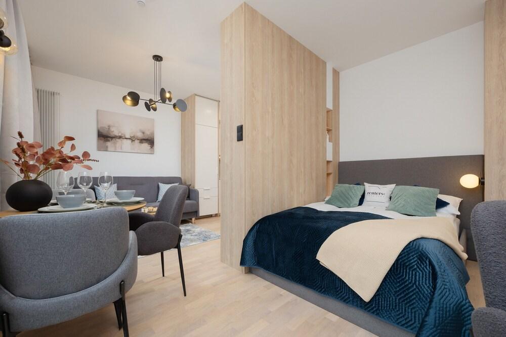 Studio Mennica Residence by Renters Prestige