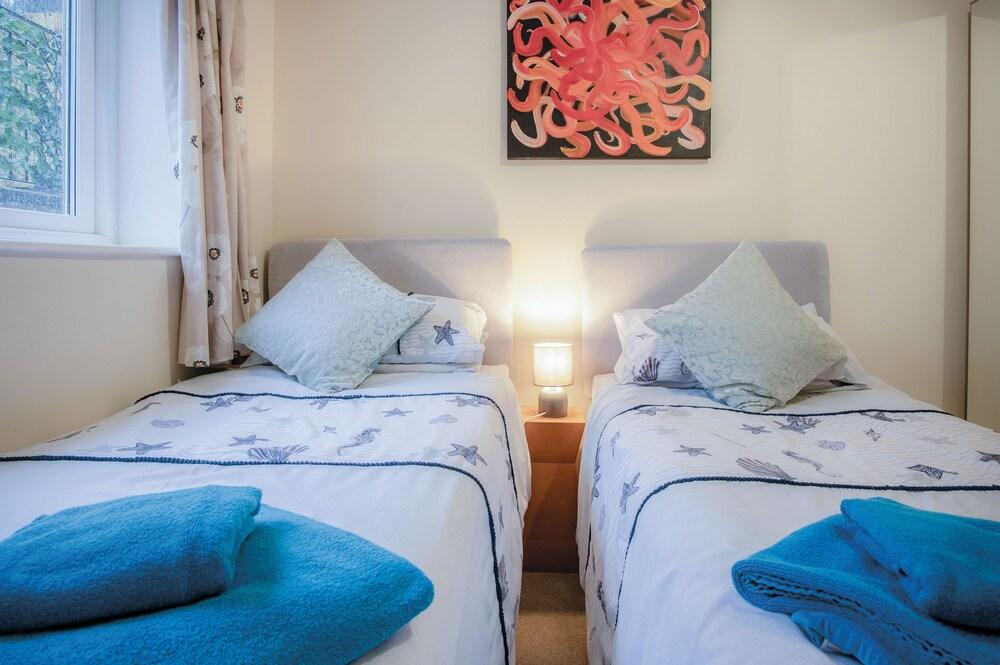 The Beachhouse - 2 Bed Townhouse - Saundersfoot