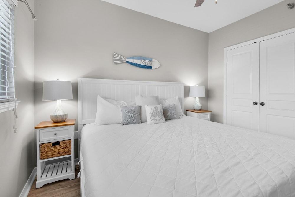 Emerald Isle Unit 206