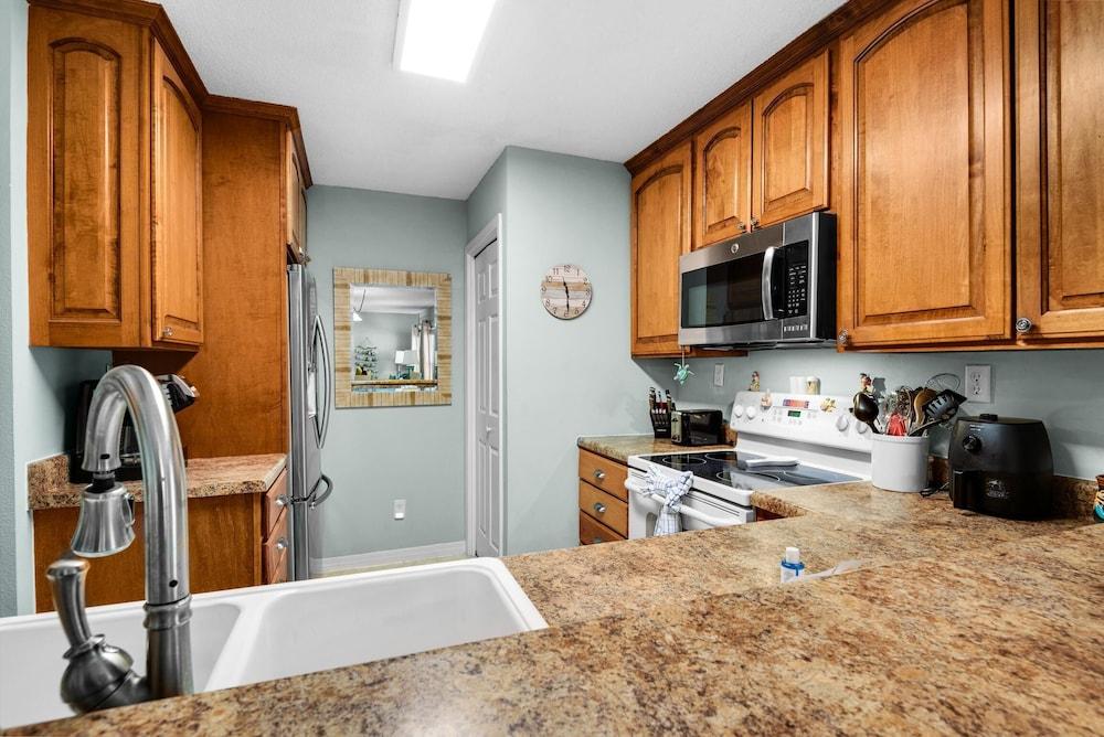 Beachview 101- Beaches and Moonbeams