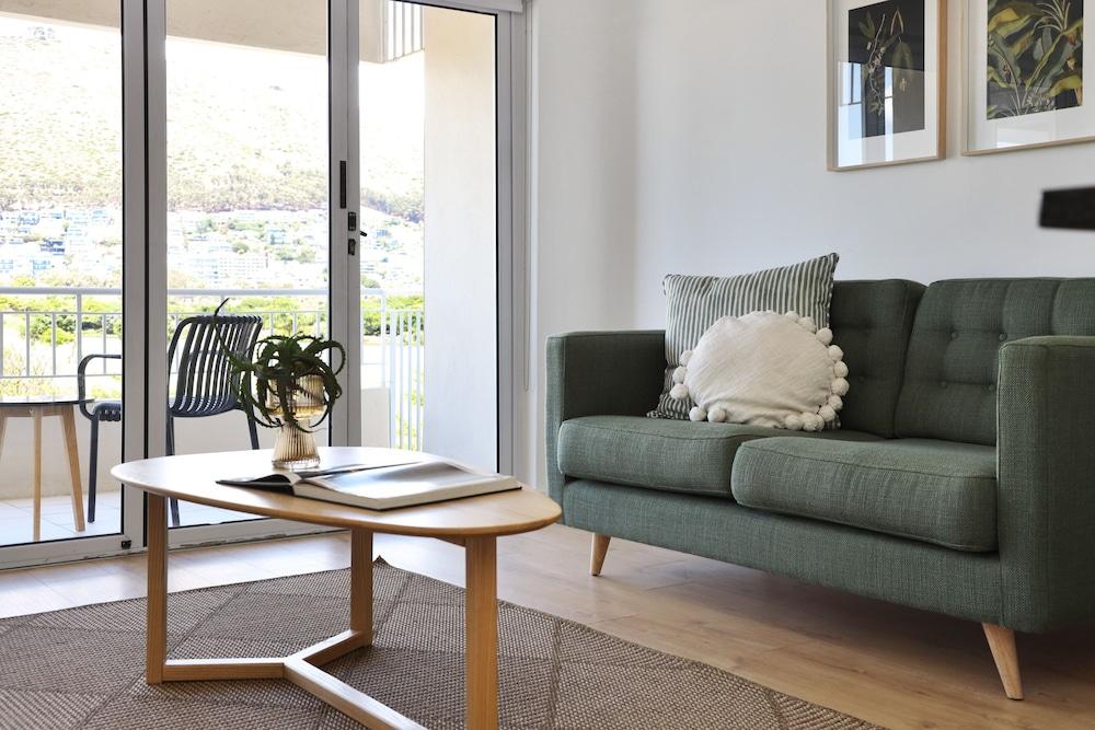 Two Bedroom Apartment With Mountain Views