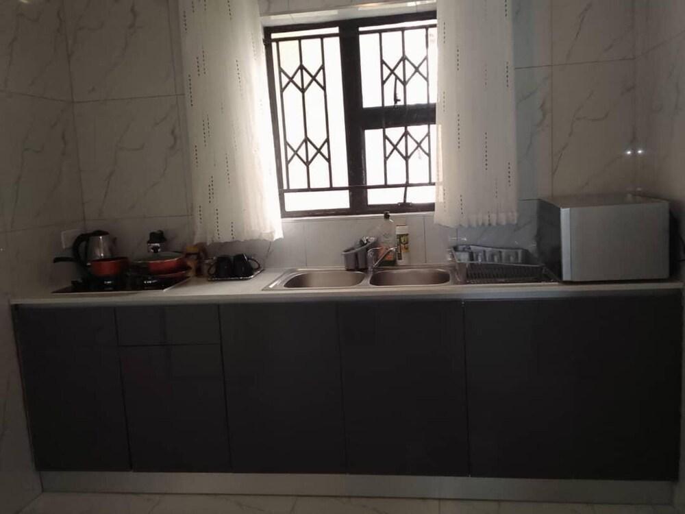 Luxury 2 Bed Self Catering Apartment in Masvingo