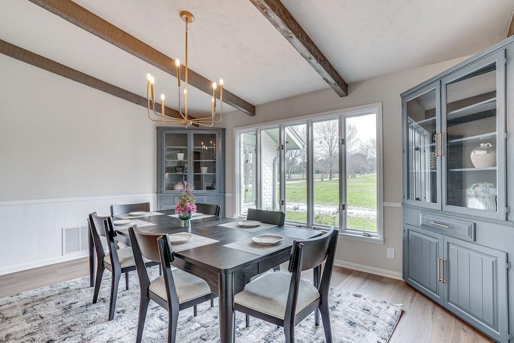 Peaceful Longview Home w/ Pond, 6 Mi to Downtown!