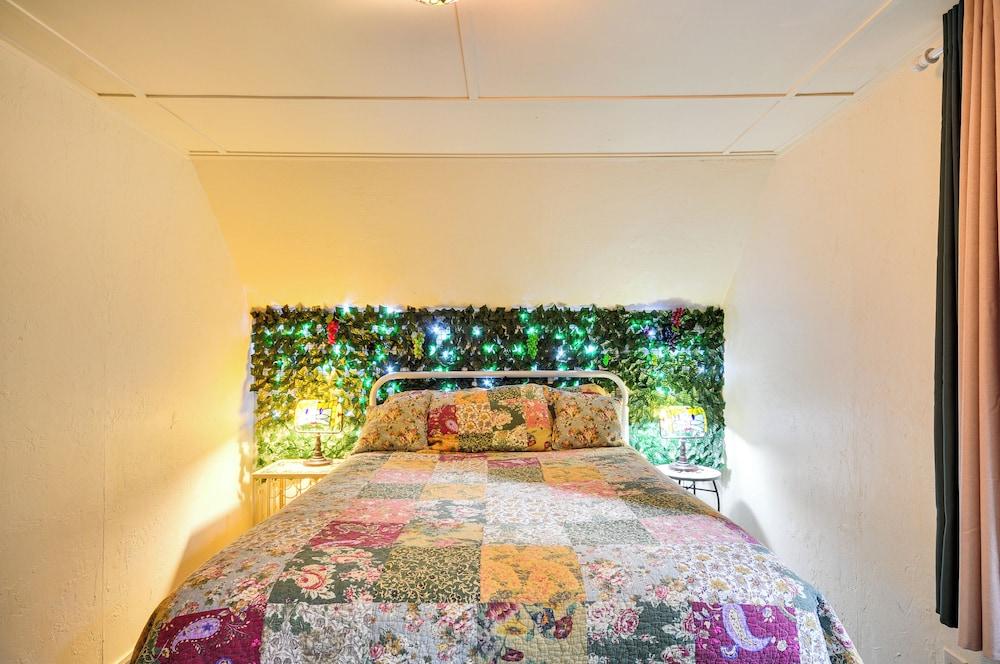 Forested 'minikahda Lodge' w/ Hot Tub Near Mt Hood