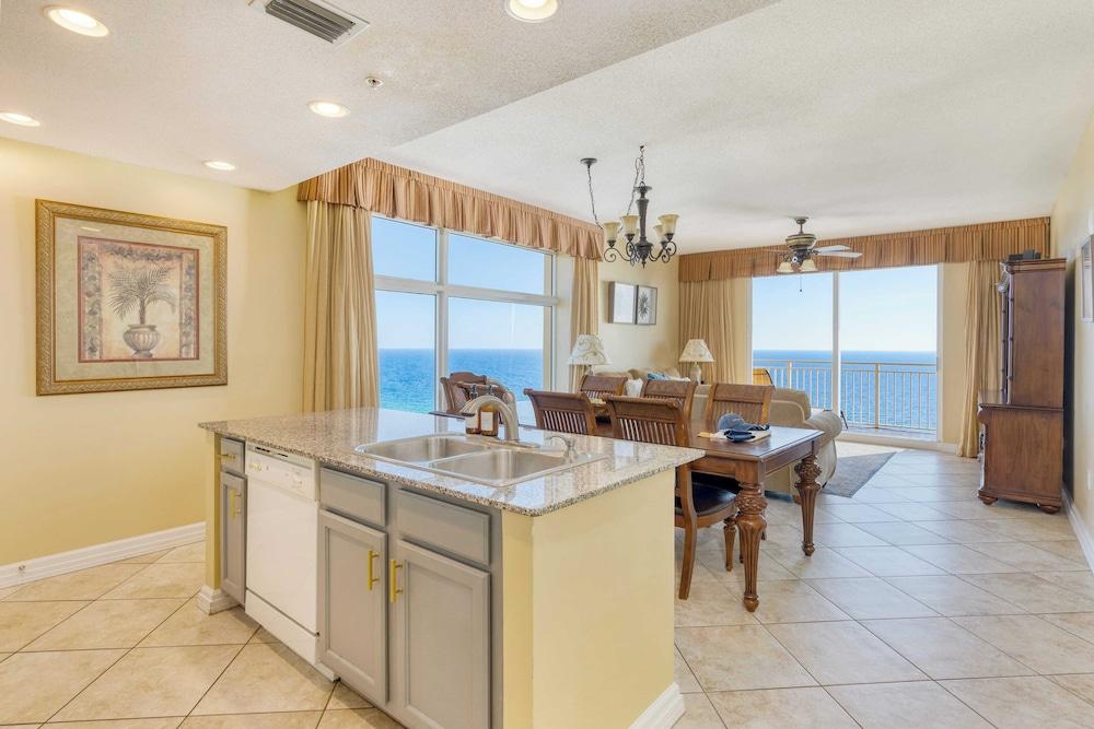 Sunscape by Avantstay Beachfront, Sweeping Views