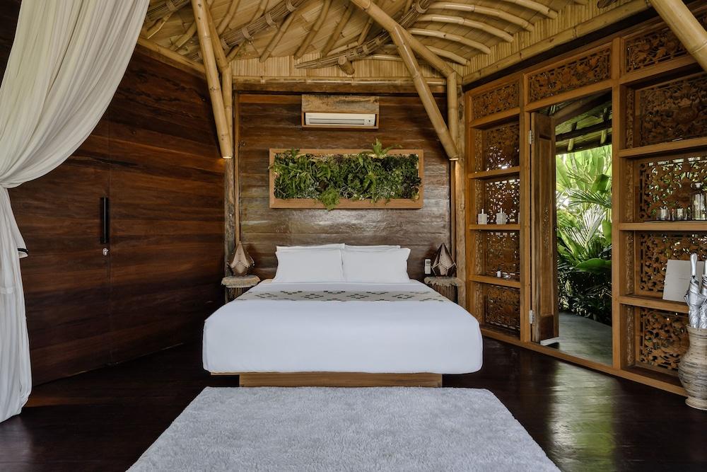 Earthship Ubud Eco Villa