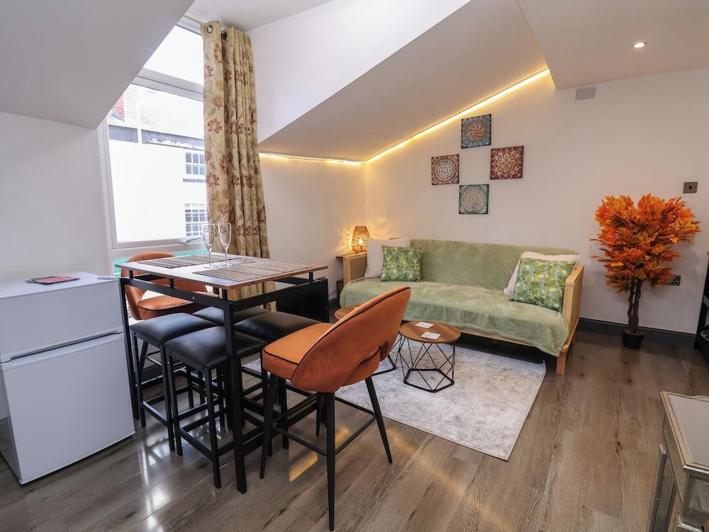 The Cloud Apartment 2