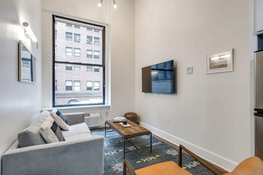 Sosuite 1BR Loft w Shared W/d, Gym, Lounge