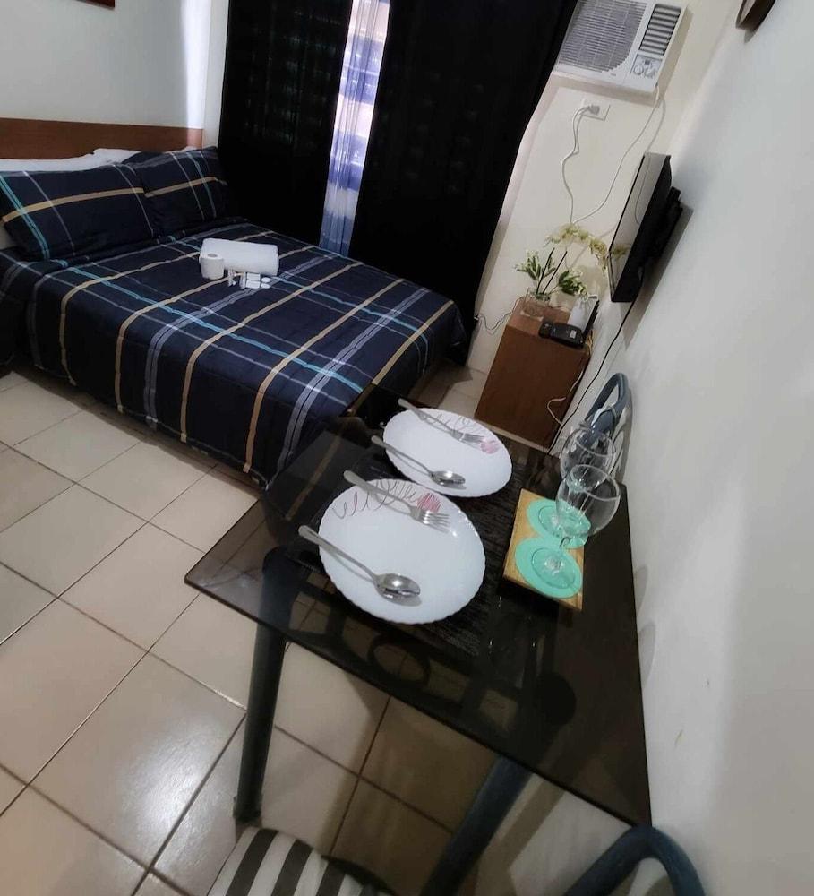 MACK'S AWESOME PLACE 715