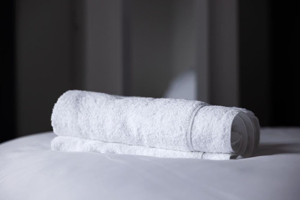 Pierside Apartments Deluxe Accommodation