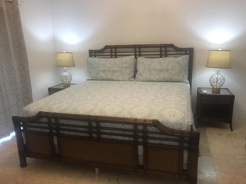 Coconut Breeze Villas