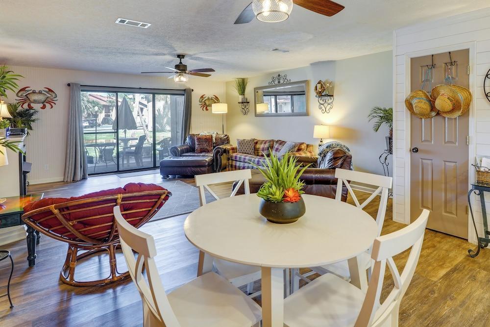 Walk to Beach: PCB Condo w/ Oceanfront Pool Access