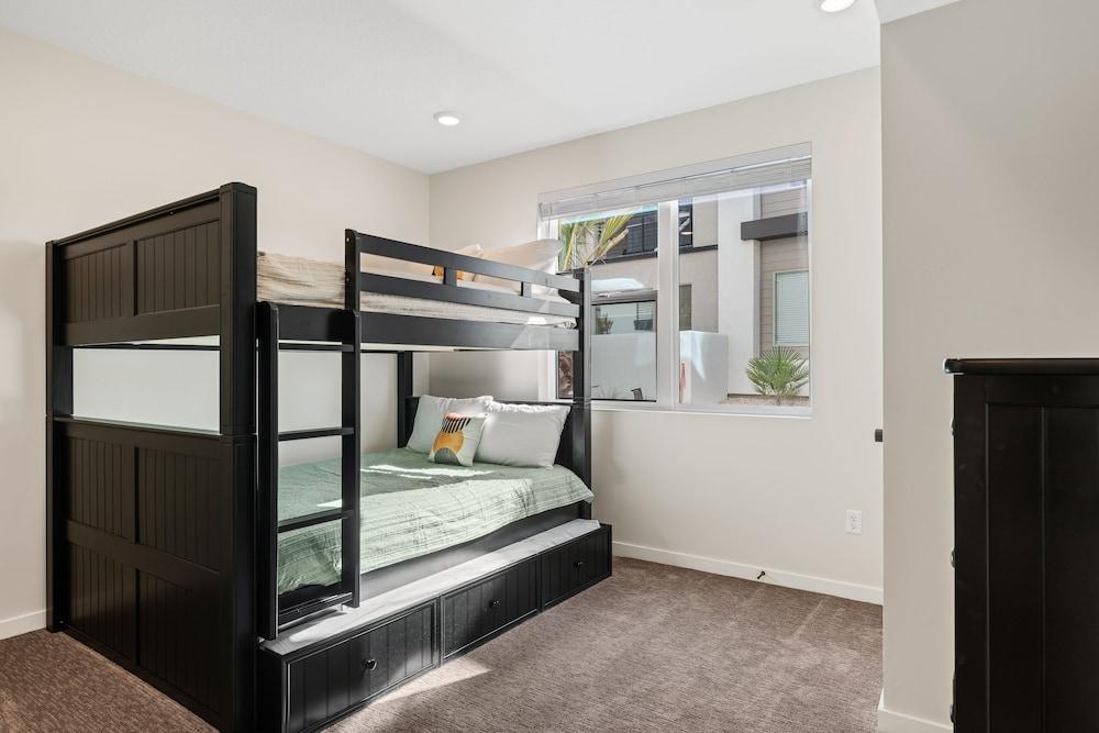 Surf's Up 2 Bedroom Condo