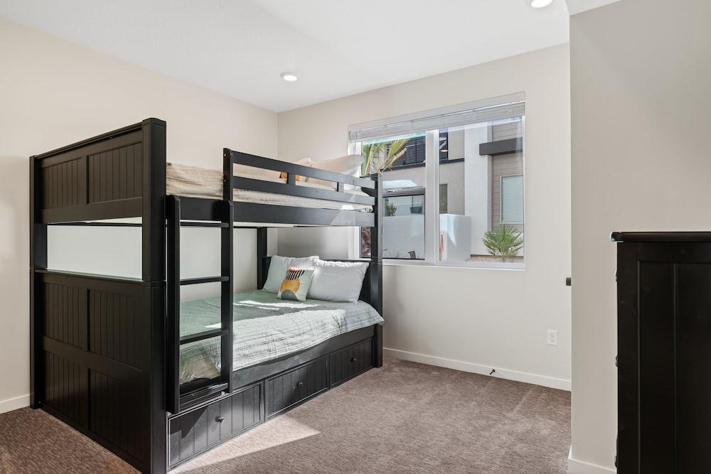 Surf's Up 2 Bedroom Condo