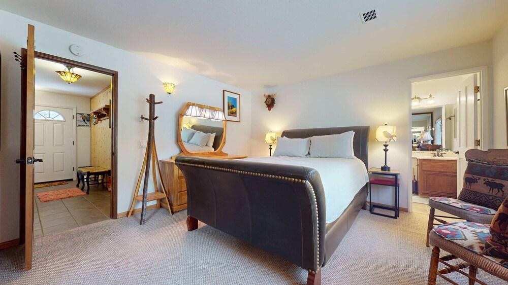 Serene Sierra Sanctuary - Experience Mammoth Magic