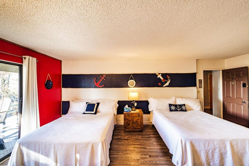 Hang Out 1 Cozy Retreat Next to Margaritaville!