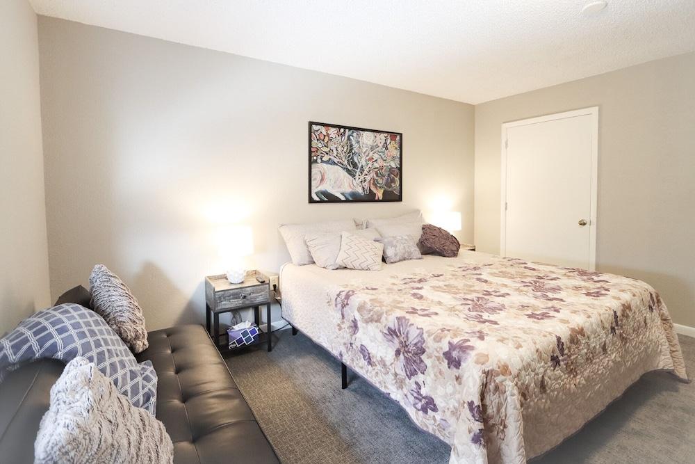 Downtown Granby Retreat & Spa