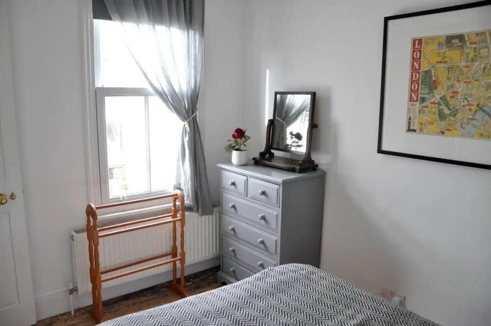 Lovely Fisherman's Cottage Near Beach and Harbour