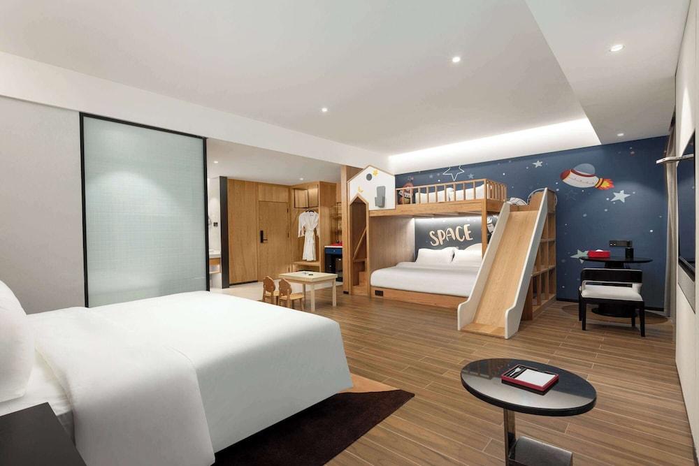 Ramada BY Wyndham Xishuangbanna Jinghong