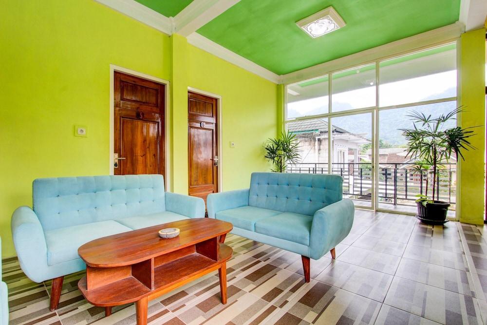 Hotel O Homestay Joglo Dephis Syariah