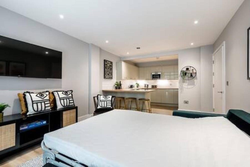 Host Stay Henry Street Chambers