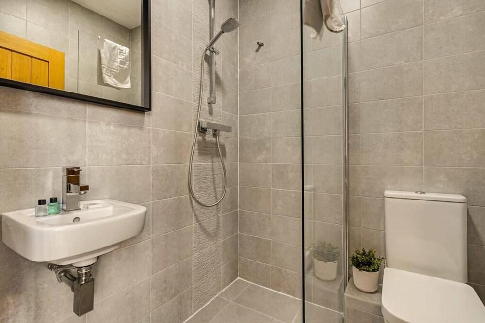 Host Apartments Bands Warehouse II