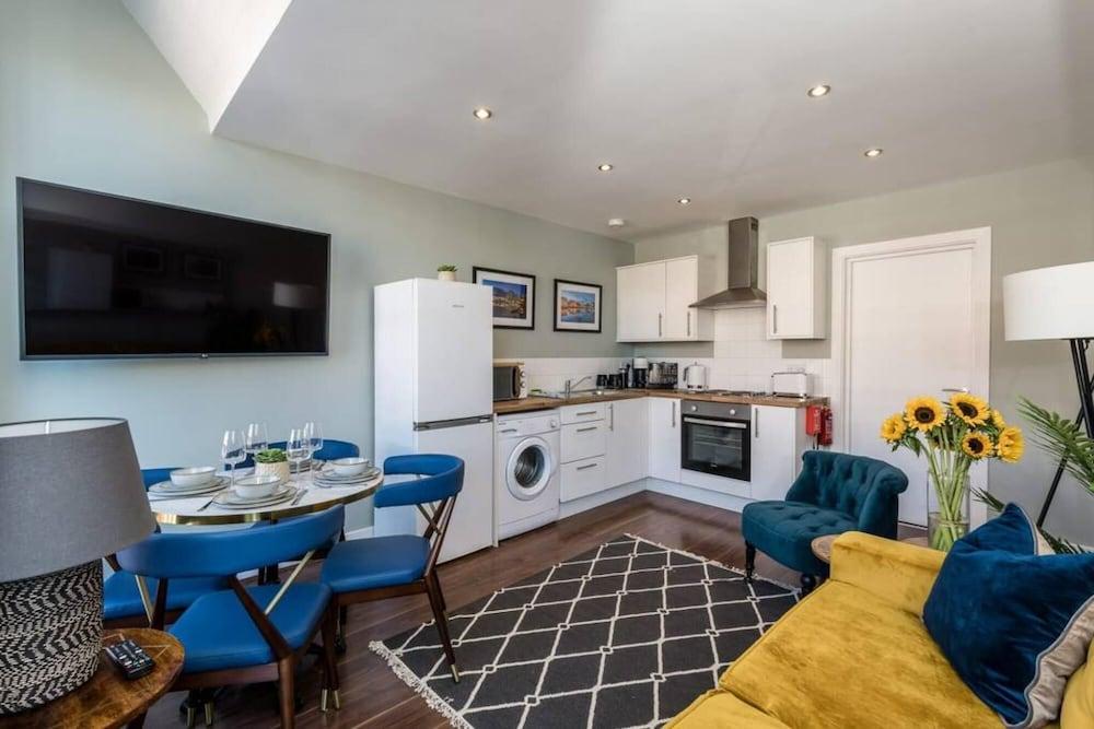 Host Stay Canning Quarters II