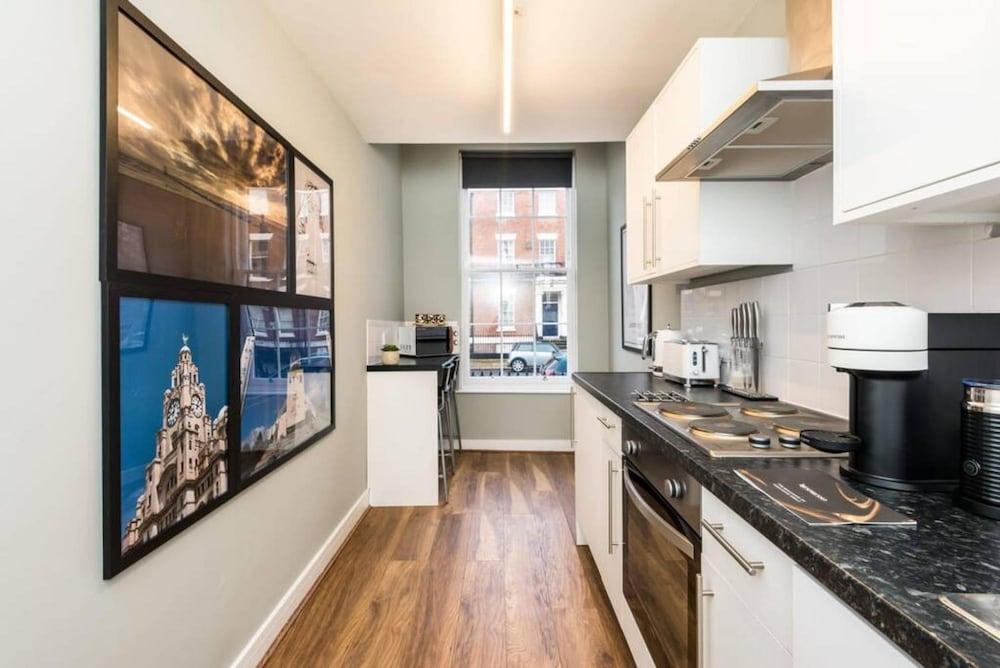 Host Stay Canning Quarters I