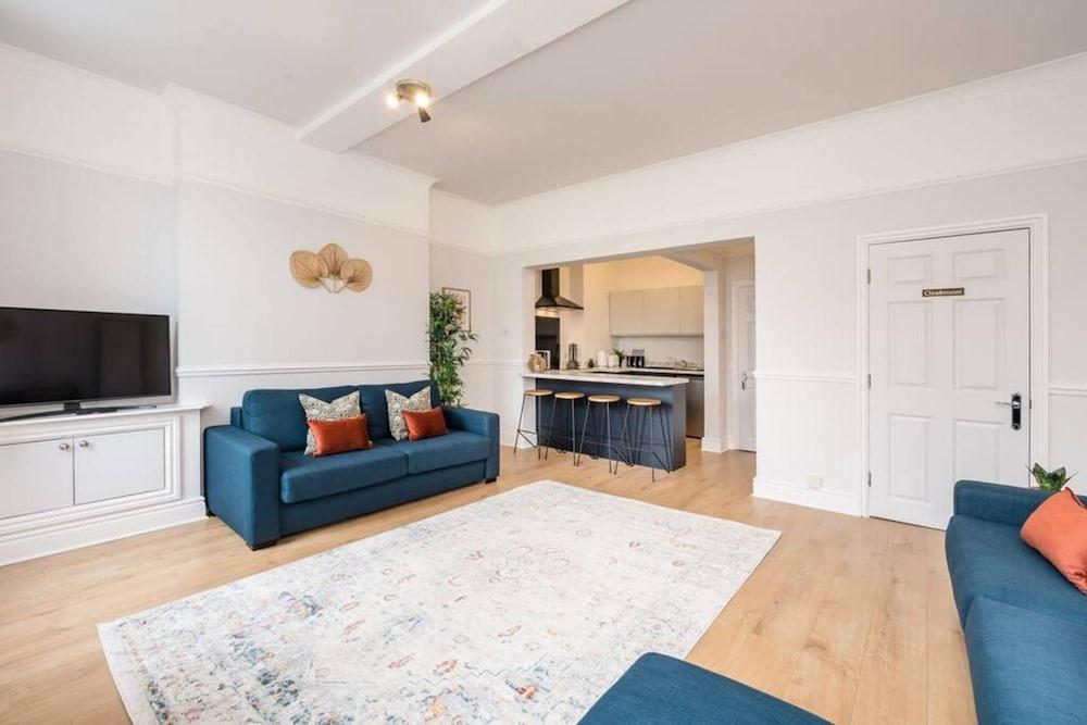 Host Apartments Seel St Townhouse Apt II