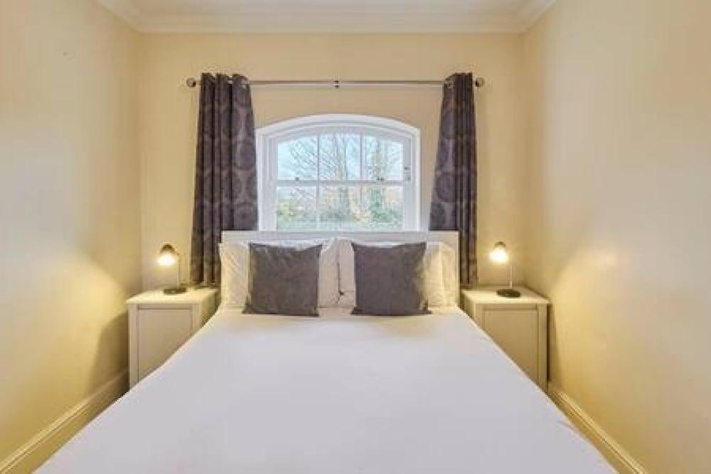 Host Stay Nunnery Fields