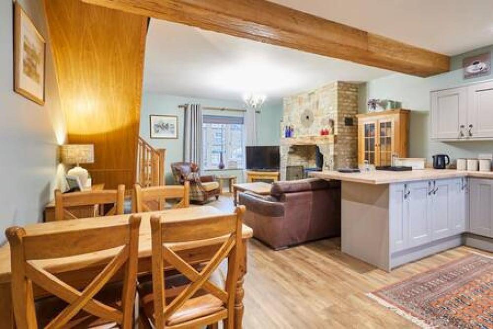 Host Stay Butterfly Cottage