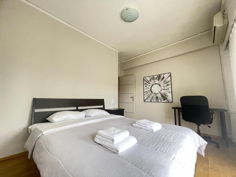 Poseidon - Voula Seaside Apartment