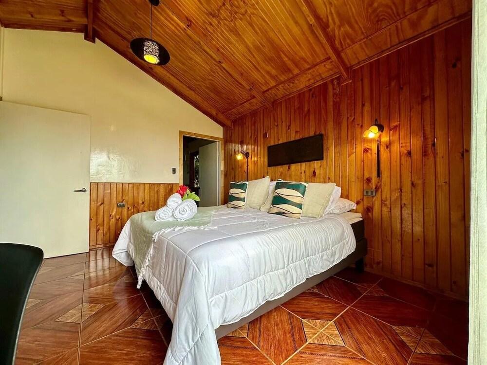 Paraíso Sunset Bungalows