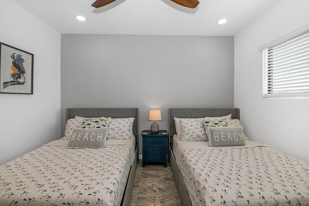 Orlando's Best Escape Residence At Paradiso Grande Resort 5 Bedroom Home by RedAwning