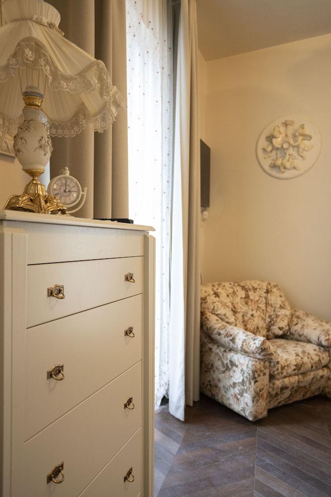 Charme & Chic Studio