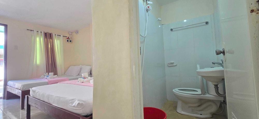 OYO 1121 JUNLYN APARTELLE