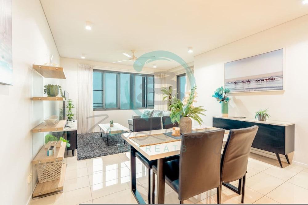 Waterfront Retreat Ocean Views Pool Balcony