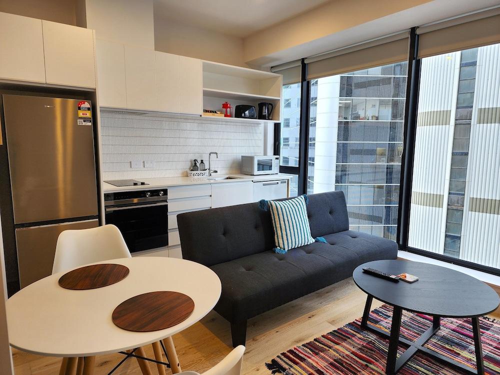 U Suites on Victoria