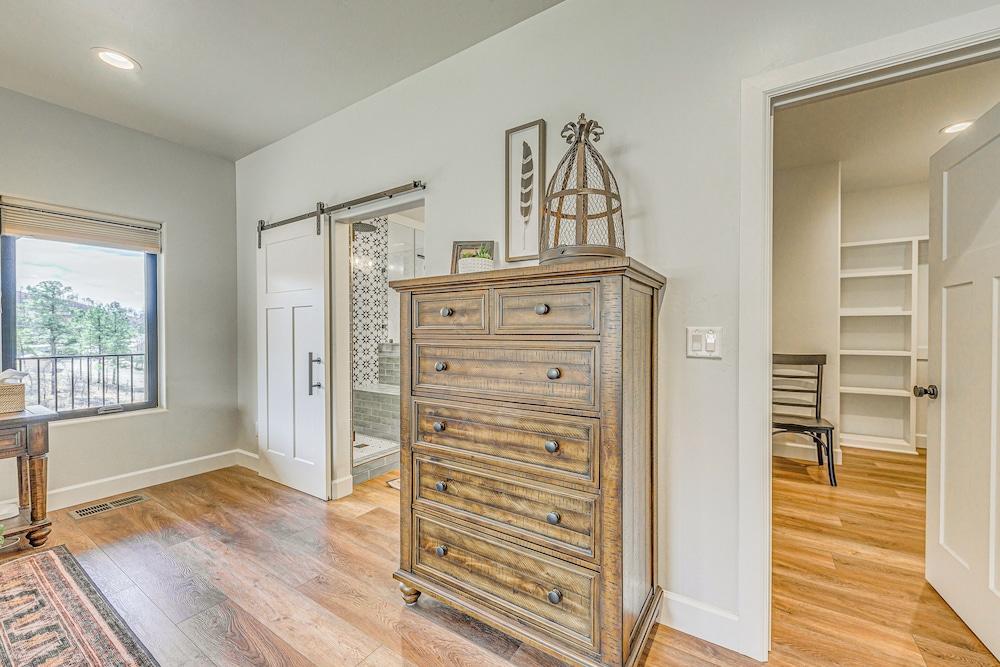 Spacious Ruidoso Home: Hike, Golf, Ski & More!