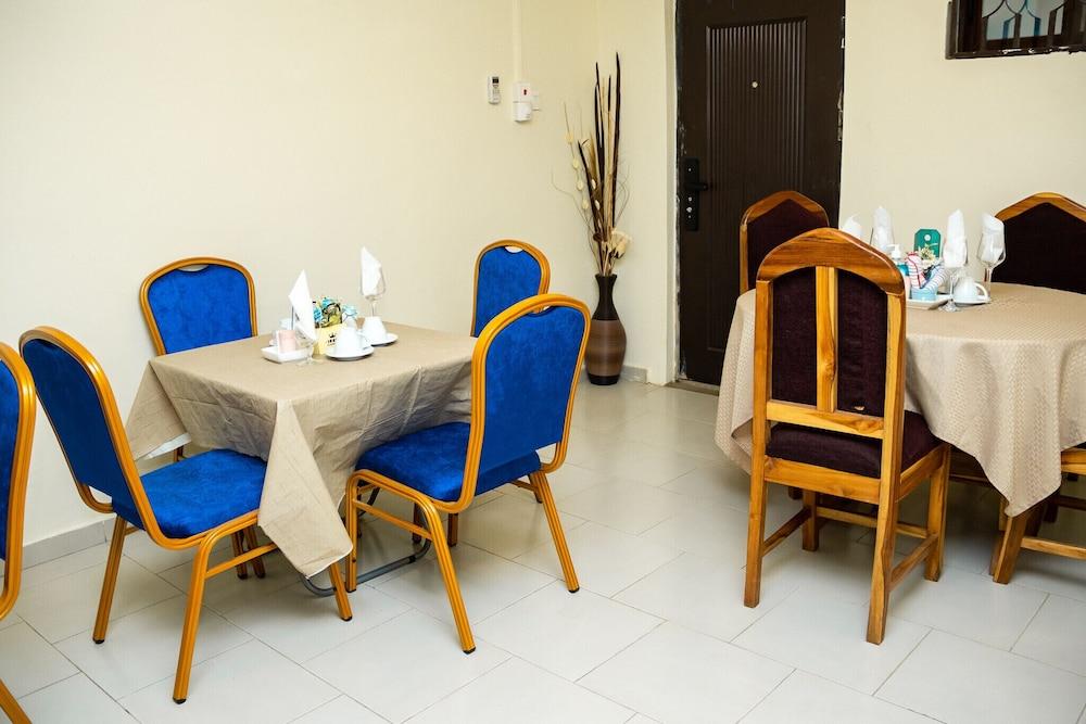 Ben and Moons Lodge and Event Center