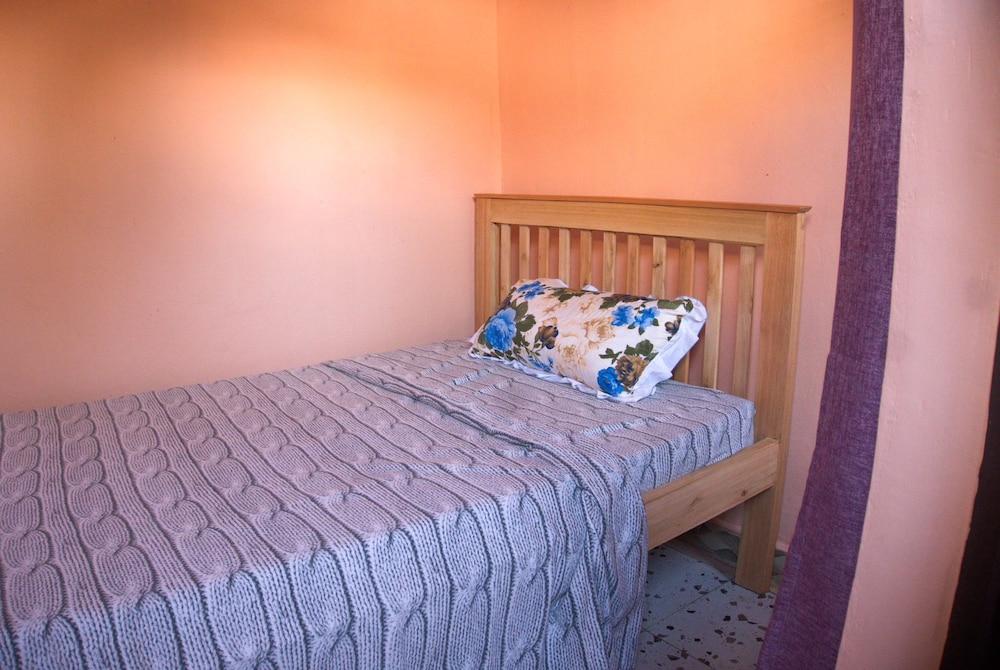 PLM Guest House & Restaurant