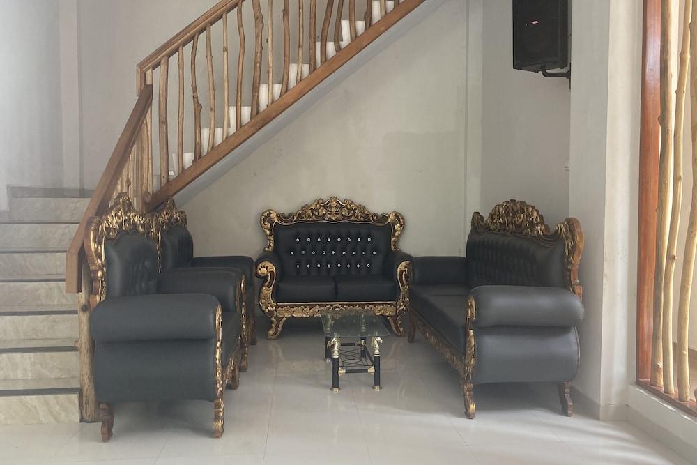 Gb 2 Backpacker Borobudur