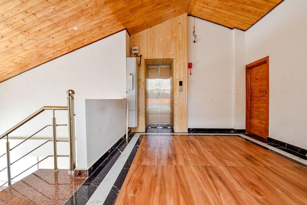 Fabhotel Manali Heaven