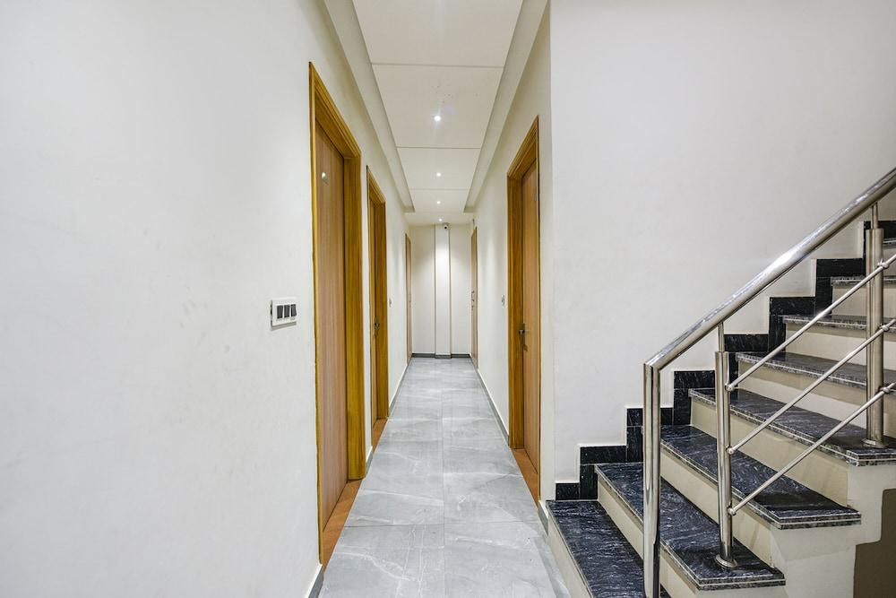 Fabhotel Prime The Posh