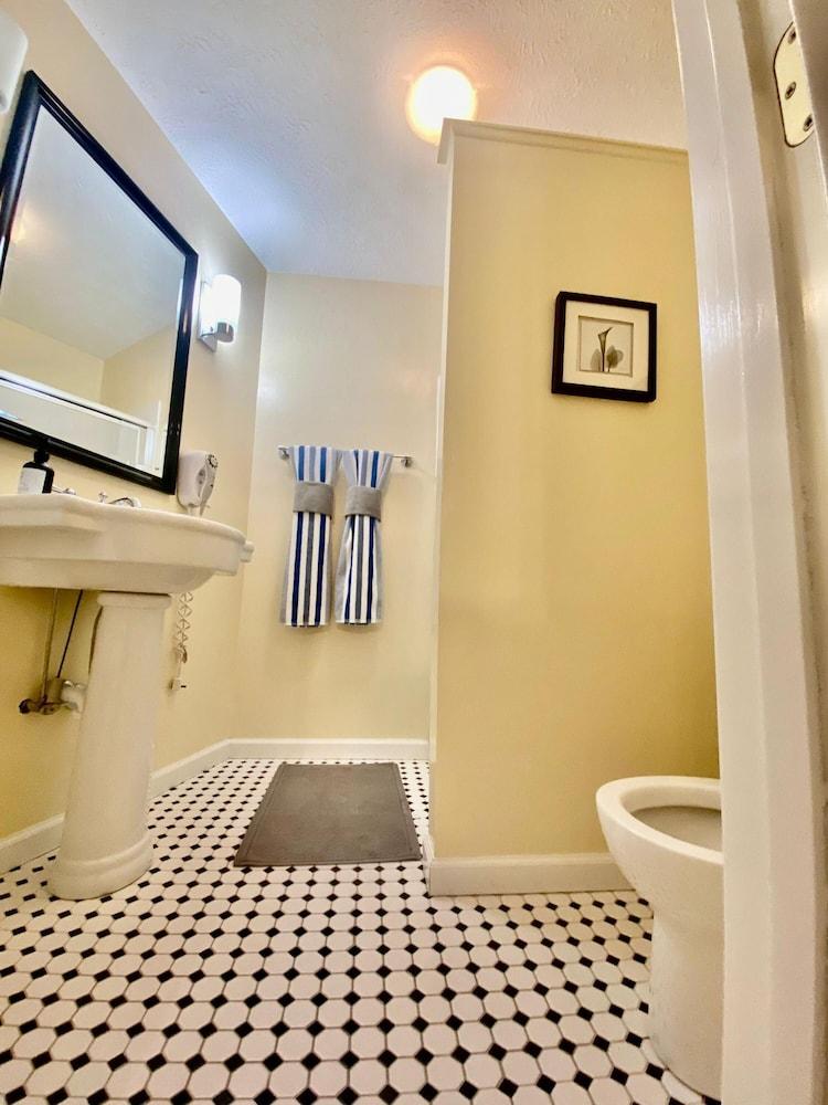 Condo Wintergreen pet Friendly Pool Access