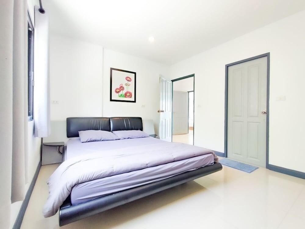 GAO Lighthouse Phala Beachfront