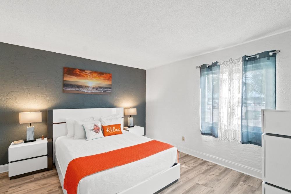 Sugar Beach Resort by Panhandle Getaways