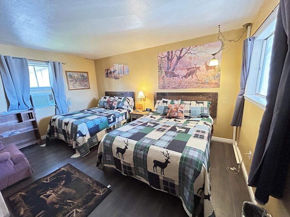 The Lodge at Ute Lake aka Yucca Motel and Cabins