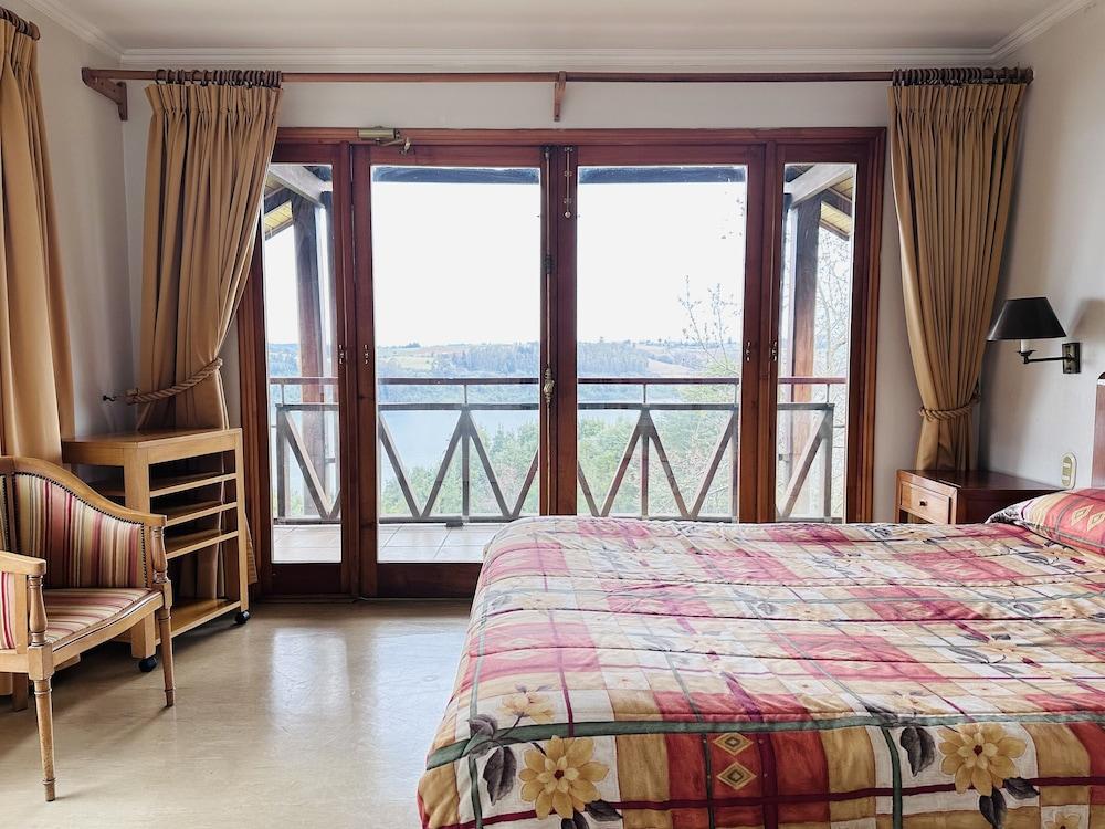 Hotel y Cabañas Punta Larga - Caja Los Andes