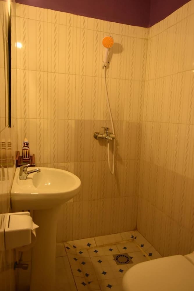 Room in B&B - Amahoro Guest House - Single Room With Shower